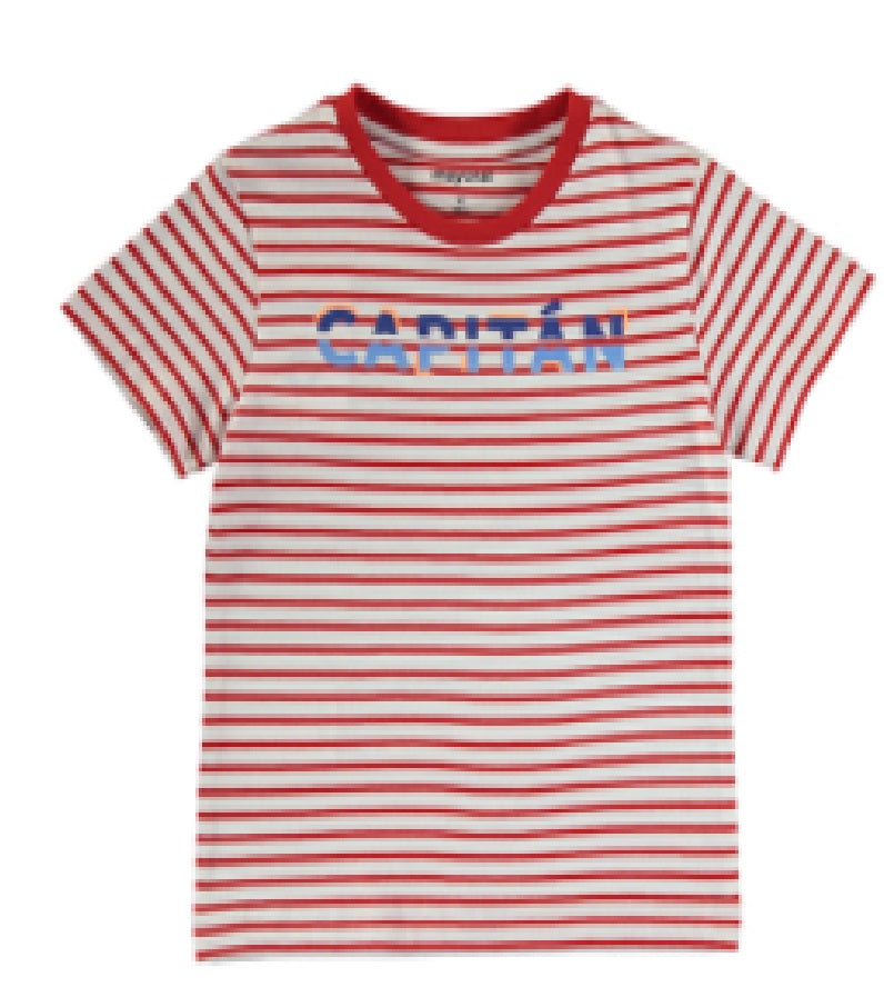 Playera infantil de manga corta con rayas horizontales rojas y blancas y la palabra CAPITÁN en el pecho.