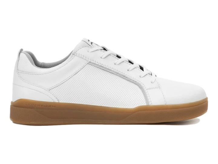 Tenis Flexi Bragi para hombre color blanco con suela café y detalles perforados.