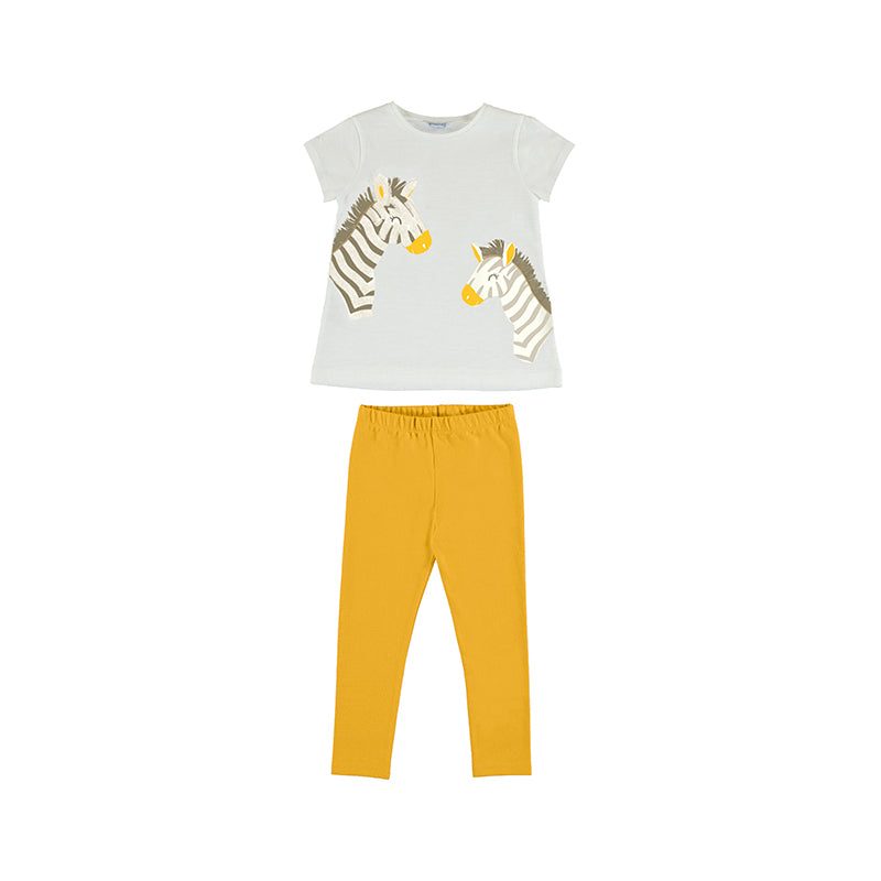 Conjunto para niña con camiseta blanca bordada de cebras y mallas color amarillo banana.