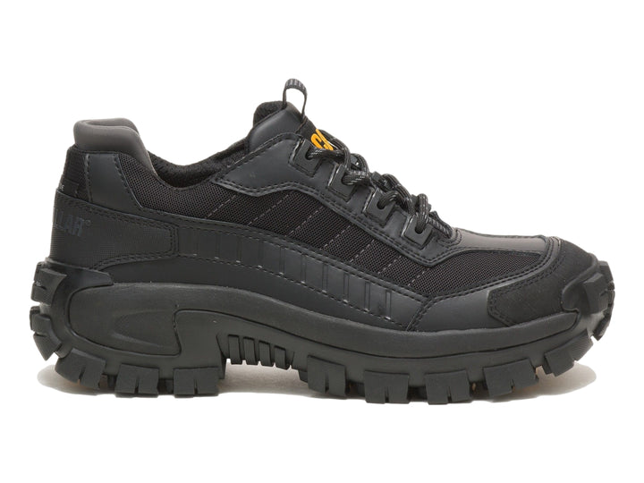 Zapato deportivo Caterpillar color negro con suela gruesa y robusta.