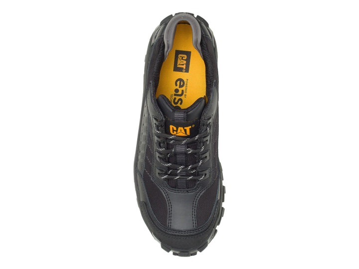 Zapato deportivo Caterpillar color negro con suela gruesa y robusta.