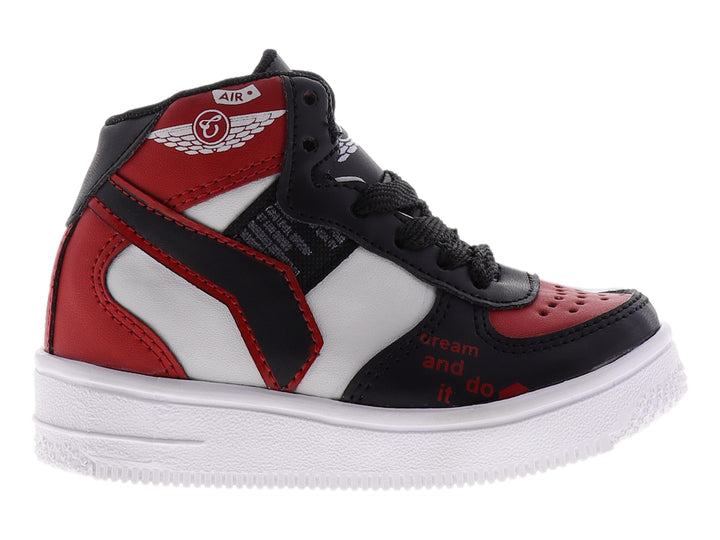 Tenis deportivos de bota para niño en colores negro, rojo y blanco con suela blanca.