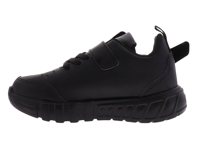 Zapato deportivo infantil color negro con diseño robótico lateral y cierre de correa y agujetas.