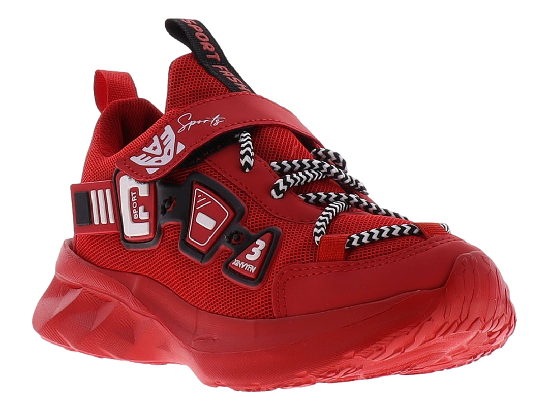 Tenis deportivos para niño en color rojo con detalles en negro y blanco y suela gruesa.
