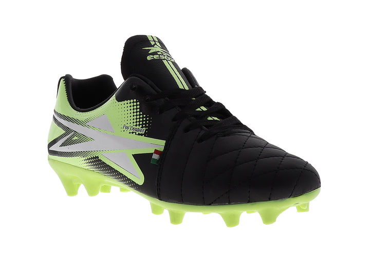 Zapato de fútbol EESCORD en color negro y amarillo neón con detalles blancos y suela de tacos.