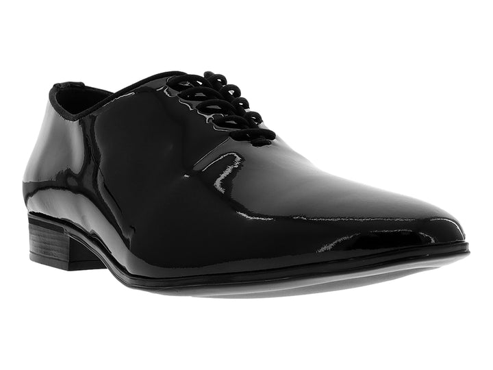 Zapato formal de hombre en piel de charol color negro con cordones.