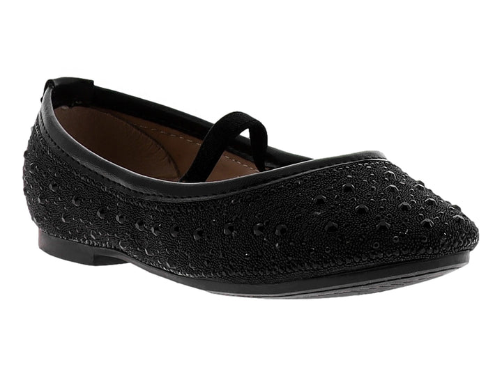 Zapato plano tipo ballerina color negro con textura perforada y punta redonda.