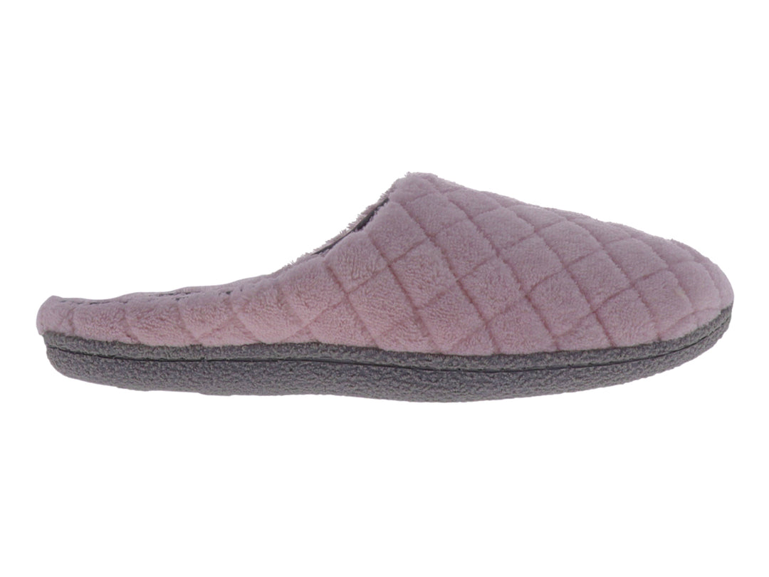 Pantufla rosa acolchada con suela gris.