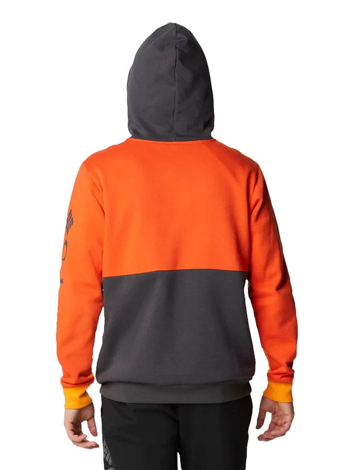 Sudadera con capucha Columbia en colores gris y naranja con diseño de bloques de color.