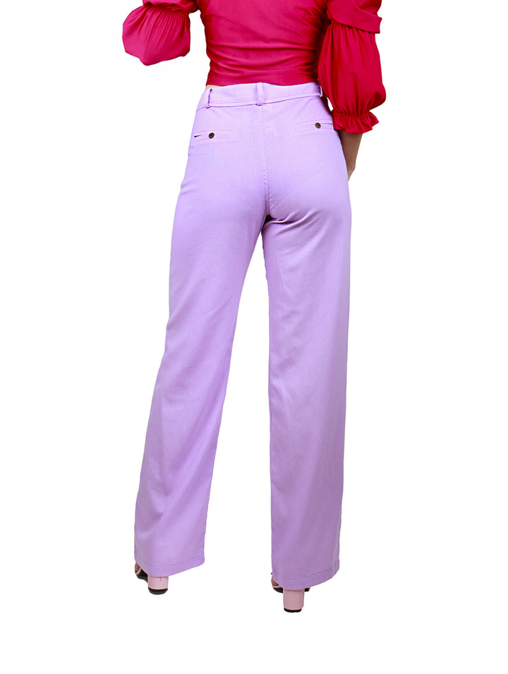 Pantalón de lino color lila de pierna ancha y cintura alta para mujer.