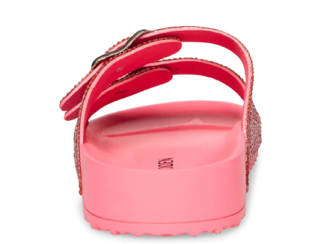 Sandalias rosa con correas de pedrería brillante y hebillas doradas.