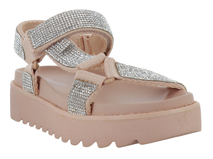 Sandalia Steve Madden color blush con correas brillantes y suela de plataforma gruesa dentada.