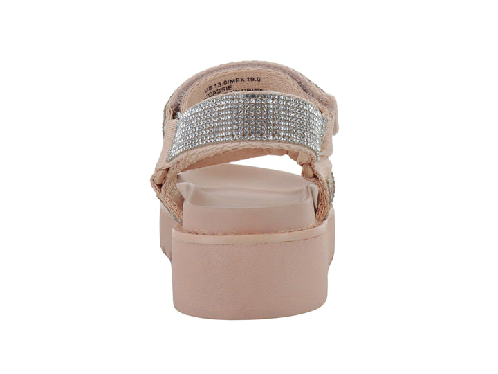 Sandalia Steve Madden color blush con correas brillantes y suela de plataforma gruesa dentada.