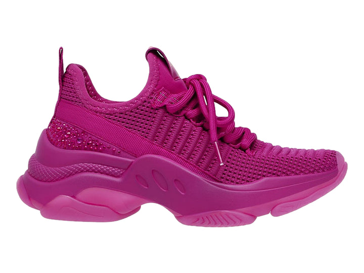 Tenis deportivos Steve Madden Jmaxim en color magenta con suela de plataforma y acabado tejido.