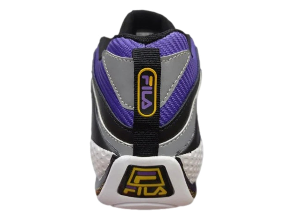 Tenis deportivos FILA Grant Hill 3 para hombre en color negro, gris y blanco con detalles morados y amarillos.