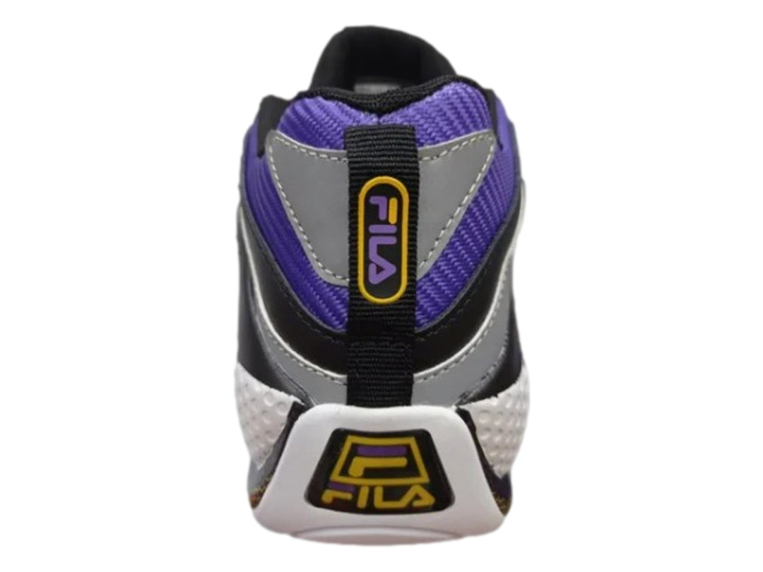 Tenis deportivos FILA Grant Hill 3 para hombre en color negro, gris y blanco con detalles morados y amarillos.