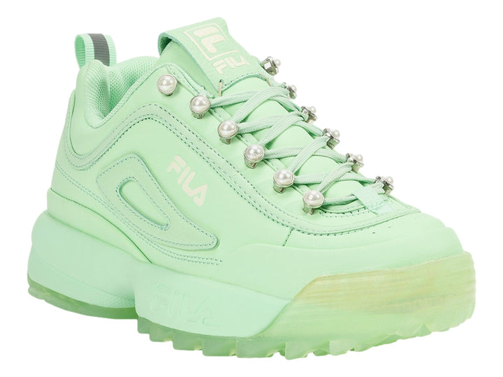 Tenis FILA Disruptor Zero Pearl en color verde menta con detalles de perlas en las agujetas y suela robusta.