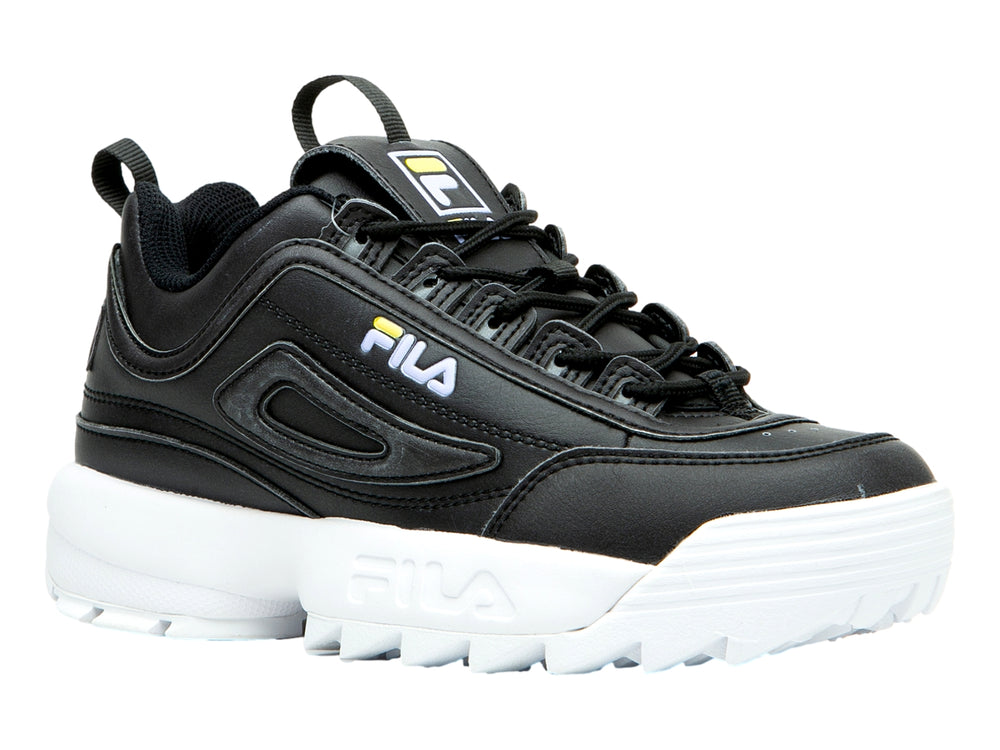 Tenis FILA Disruptor II color negro con suela blanca gruesa y dentada.