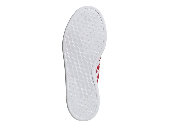 Tenis Adidas Grand Court blancos para mujer con rayas rojas y detalles de Minnie Mouse.