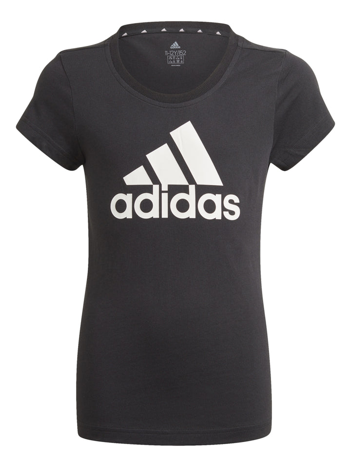 Camiseta deportiva Adidas de color negro con logotipo blanco en el pecho y cuello redondo.