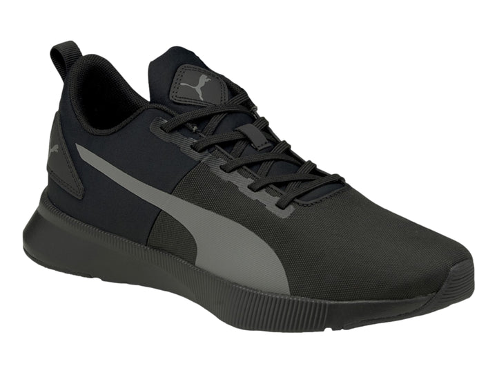 Tenis deportivos PUMA Flyer Runner Mesh color negro con franja gris lateral.