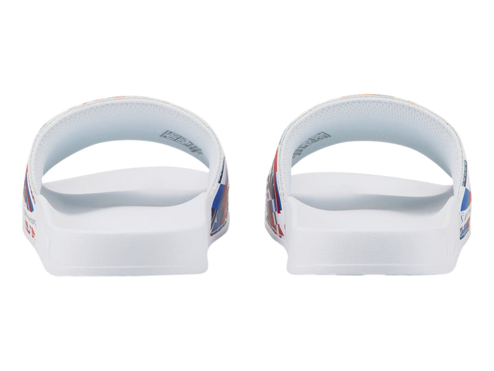 Sandalia PUMA Leadcat 2.0 BMW en color blanco con banda superior estampada en azul, rojo y blanco.