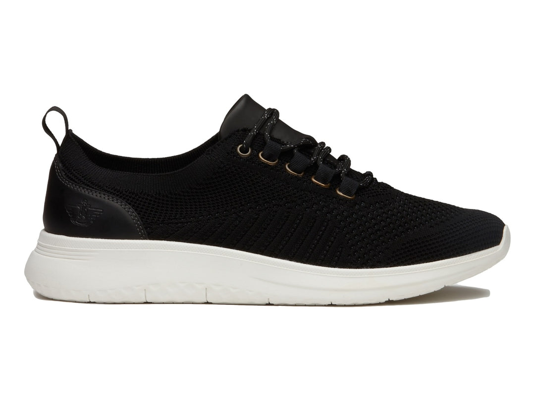 Zapato casual Dockers color negro con suela blanca y tejido transpirable.