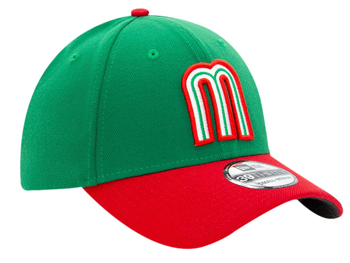 Gorra New Era de color verde con visera roja y una letra M bordada en el centro en colores blanco y rojo.