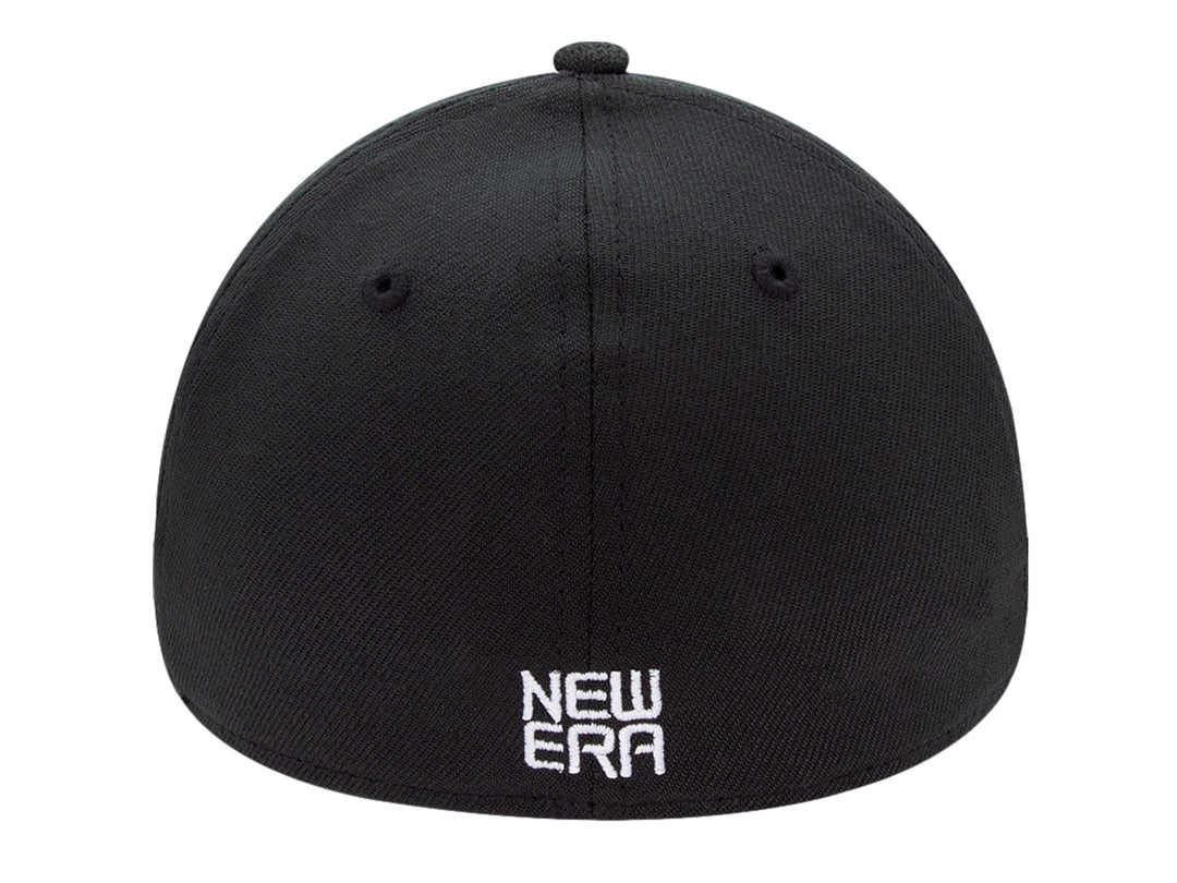 Gorra de béisbol New Era color negro con un logotipo bordado en colores verde, blanco y rojo en el frente.