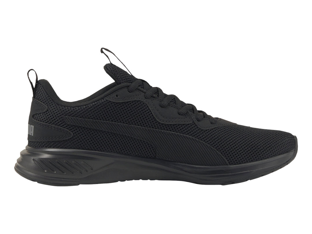 Tenis deportivos PUMA color negro completo con malla transpirable y suela cómoda.