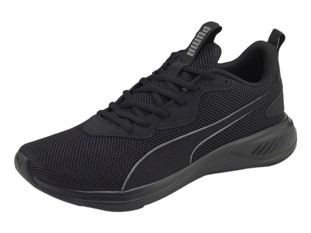 Tenis deportivos PUMA color negro completo con malla transpirable y suela cómoda.
