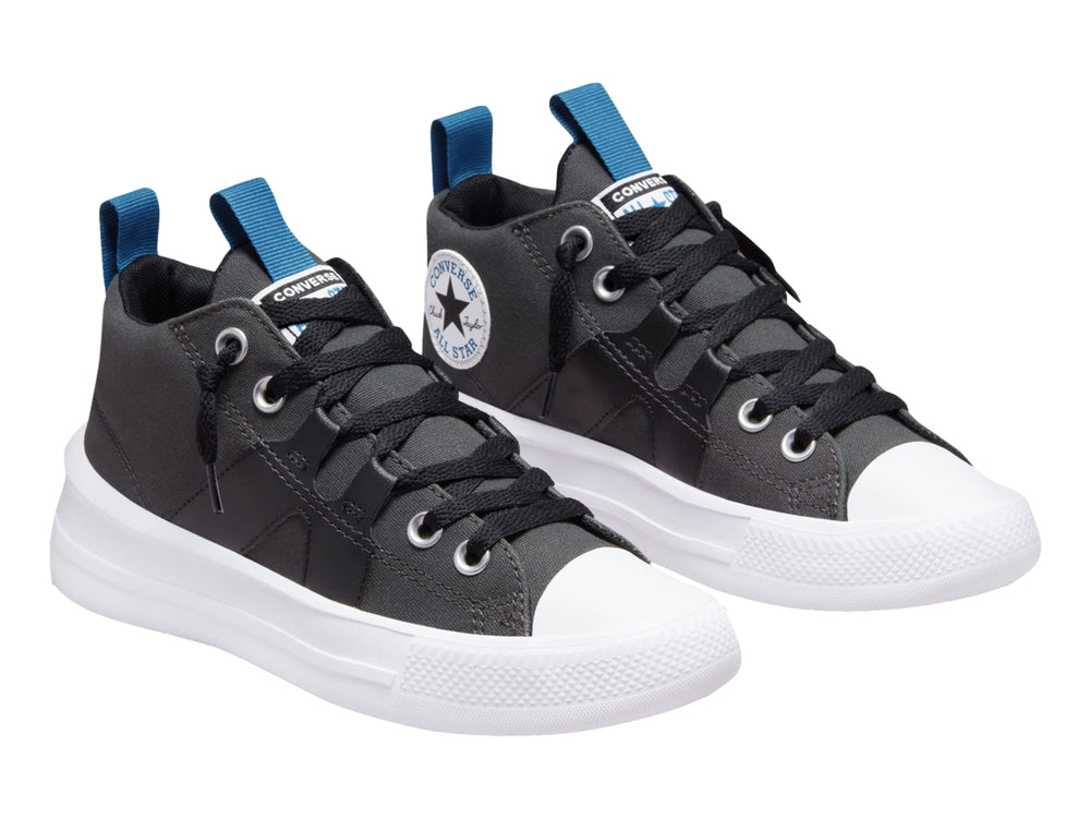Tenis Converse Chuck Taylor All Star Ultra Mid color gris oscuro con suela blanca y plataforma para niños.