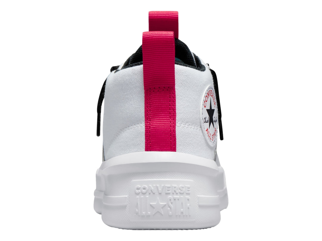 Tenis Converse Chuck Taylor All Star Ultra Mid en color blanco con agujetas negras y detalles en rosa.