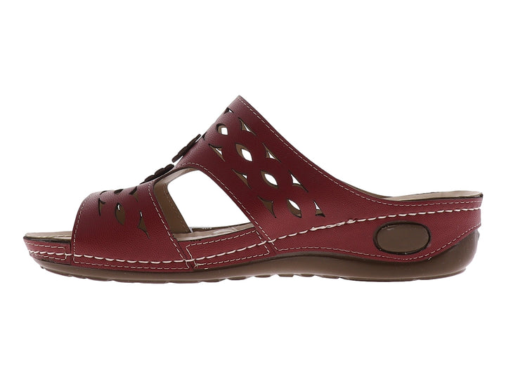 Sandalia color merlot con diseño calado y adornos de flores en la parte superior.