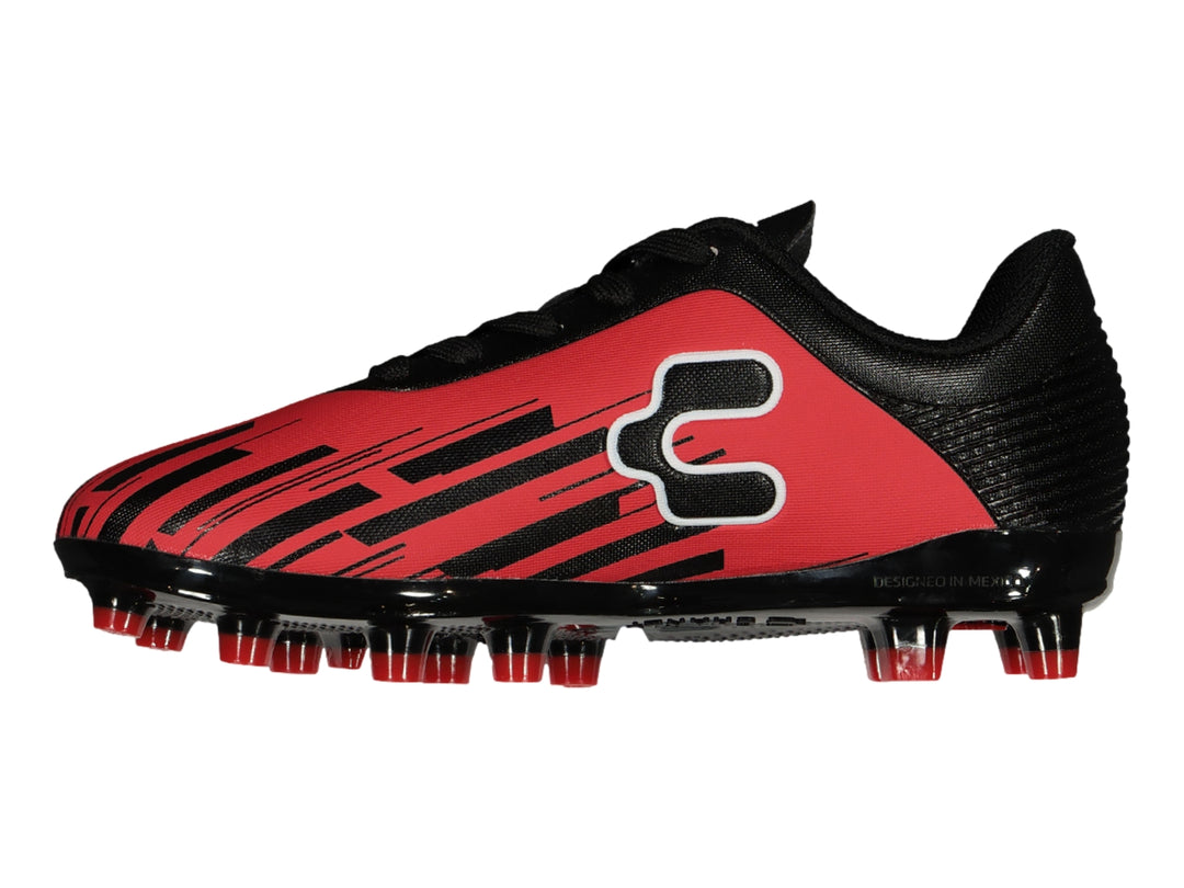 Zapato de fútbol Charly color rojo y negro con suela de tacos para pasto natural.