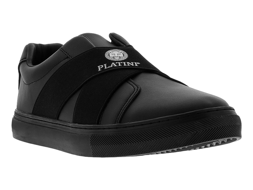 Zapato casual slip-on color negro marca Platini con suela plana y acabado mate.
