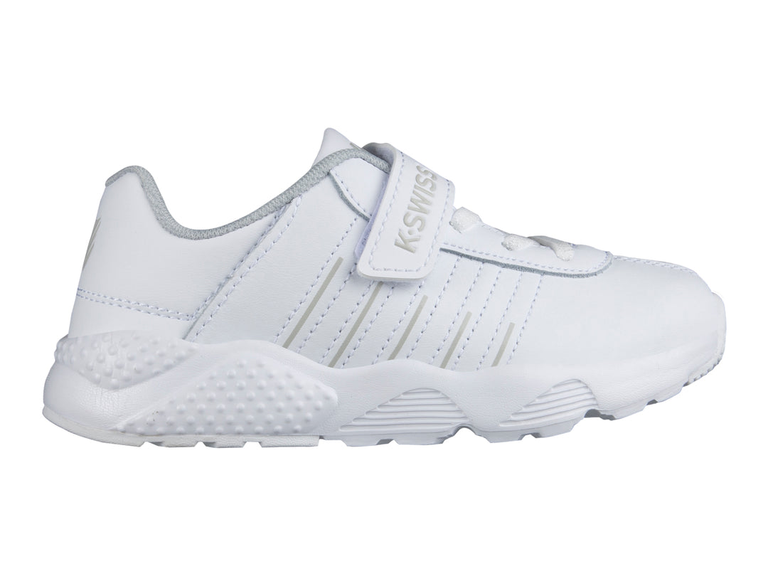 Tenis deportivos K-Swiss color blanco con correa de velcro y detalles en gris.