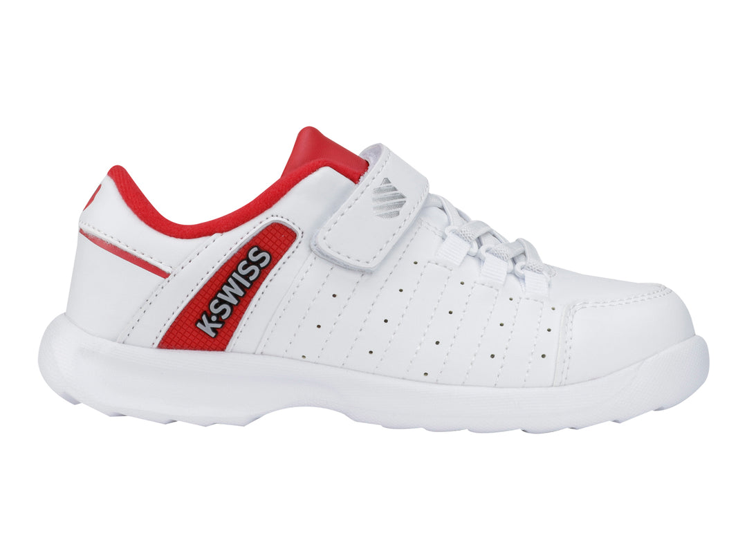 Tenis blancos K-Swiss para niño con detalles en rojo, cierre de velcro y suela blanca.