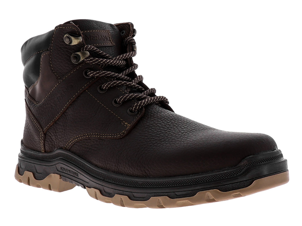 Bota de cuero color chocolate con suela negra y beige.