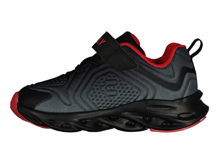 Tenis deportivos Charly color negro con detalles en rojo y cierre de velcro.