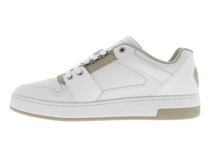 Tenis casuales Calvin Klein en color blanco con detalles en beige y suela blanca.