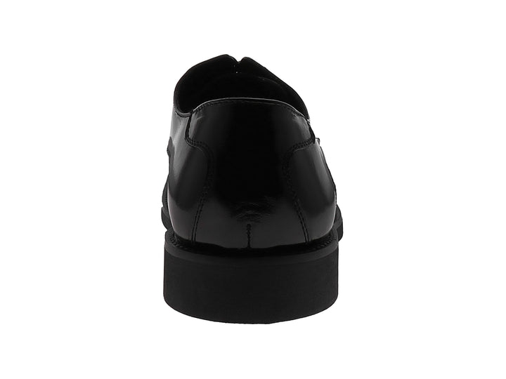 Zapato formal de cuero negro para hombre con cordones y acabado brillante.