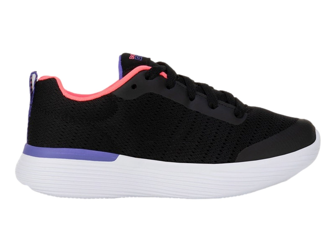 Tenis deportivos Skechers para niña en color negro con suela blanca y detalles en morado y rosa.