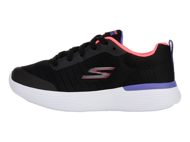 Tenis deportivos Skechers para niña en color negro con suela blanca y detalles en morado y rosa.