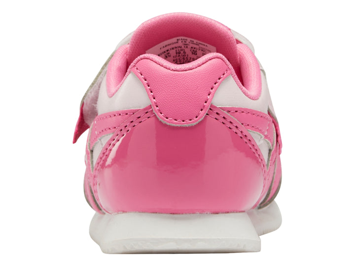 Tenis Reebok para bebé en colores rosa pálido y rosa intenso con cierre de velcro y suela blanca.