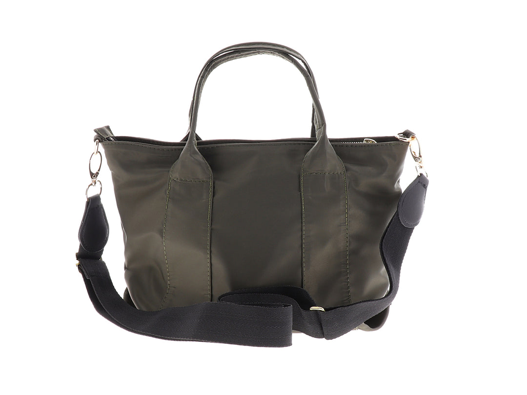 Bolso de mano color musgo con detalles de tachuelas plateadas y asas superiores.