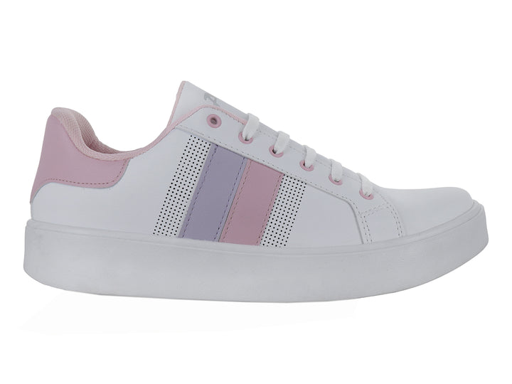 Tenis blancos con franjas en rosa y morado, suela blanca y cordones.