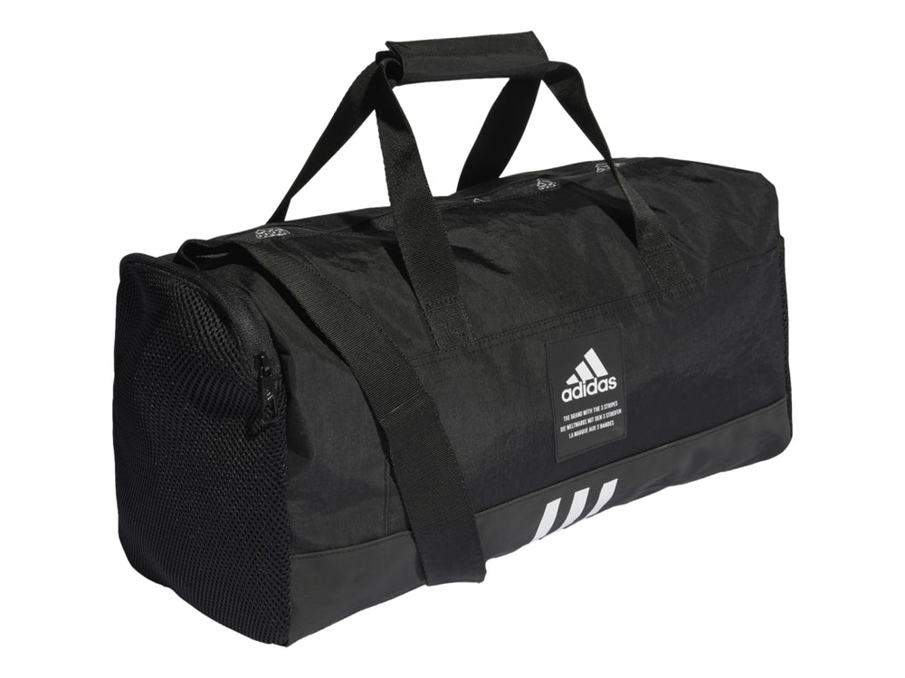 Bolso deportivo Adidas color negro con detalles en blanco y correa ajustable.