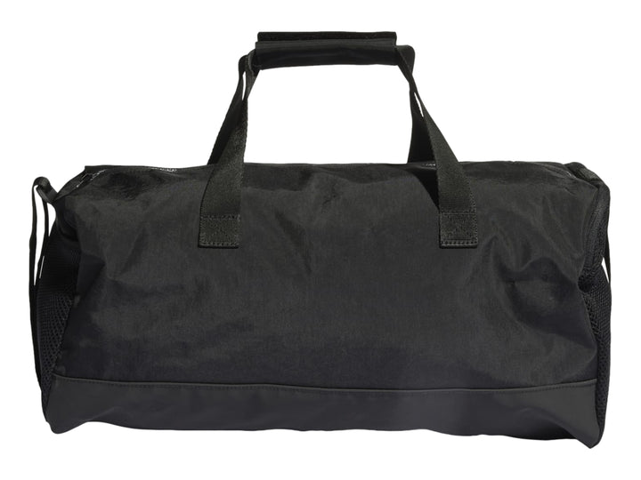 Bolso deportivo Adidas color negro con detalles en blanco y correa ajustable.
