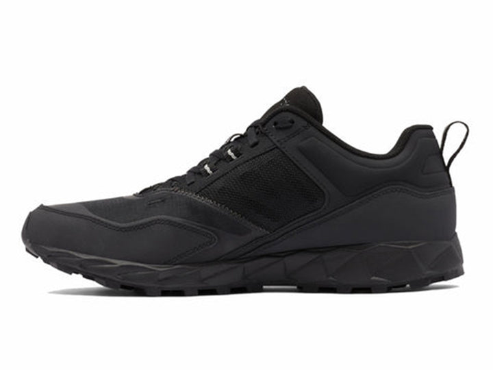 Botas Columbia Flow District para hombre en color negro, diseño deportivo para senderismo.